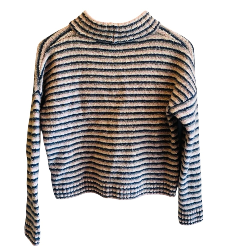 Madewell Merrydale Pocket Pullover Sweater in Stripe - Picture 6 of 9